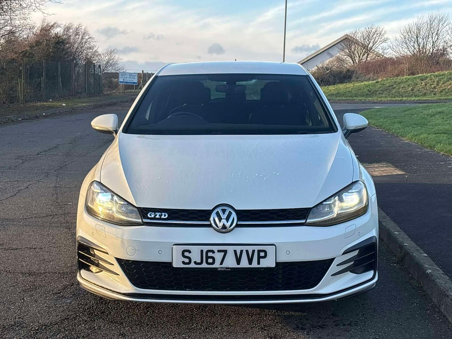 Used Volkswagen Golf 2017 for sale - 76904464: Photo 2