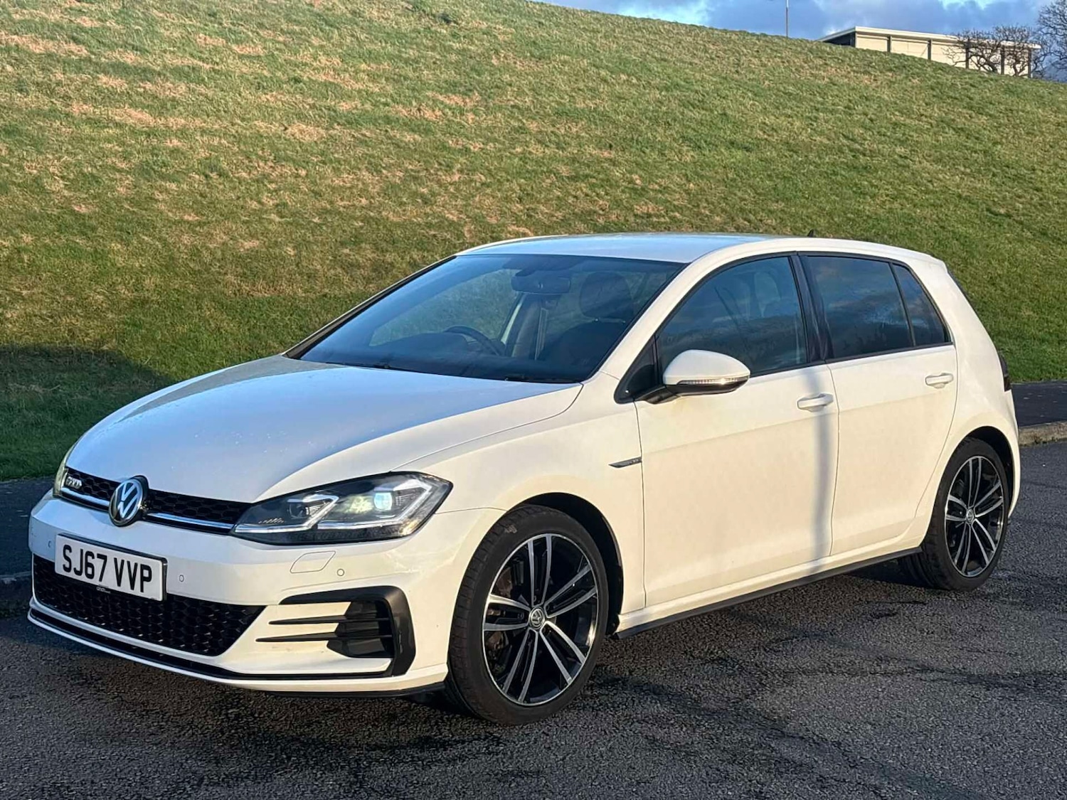 Used Volkswagen Golf 2017 for sale - 76904464: Photo 3
