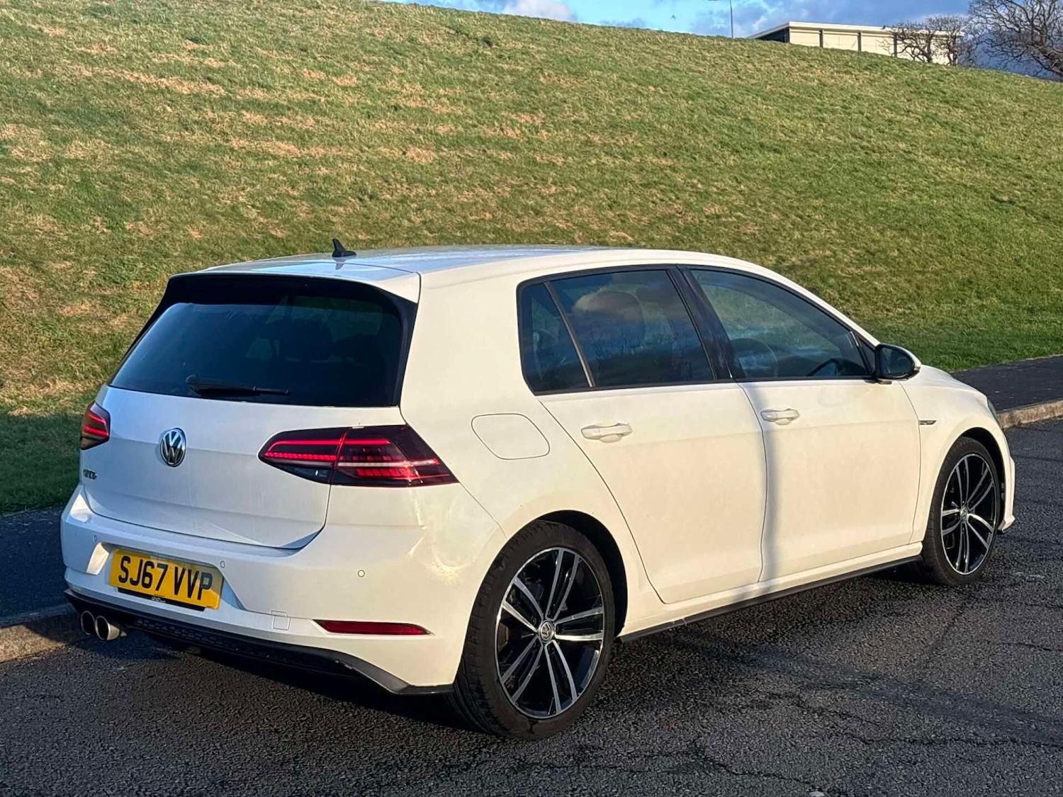 Used Volkswagen Golf 2017 for sale - 76904464: Photo 5