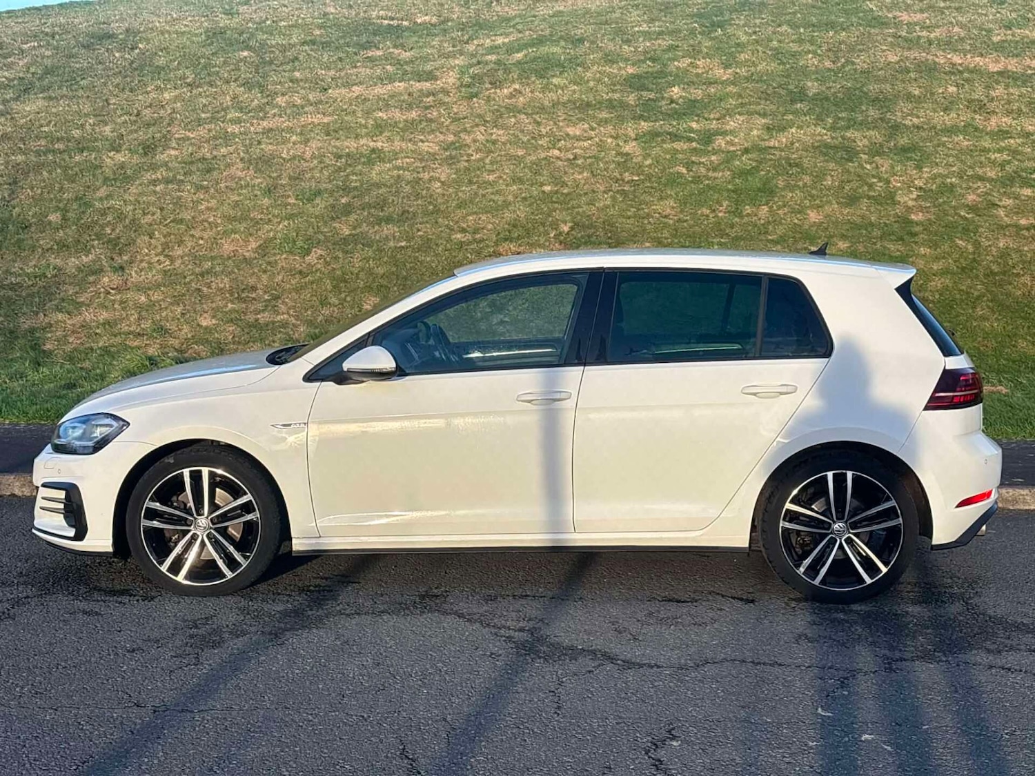 Used Volkswagen Golf 2017 for sale - 76904464: Photo 9