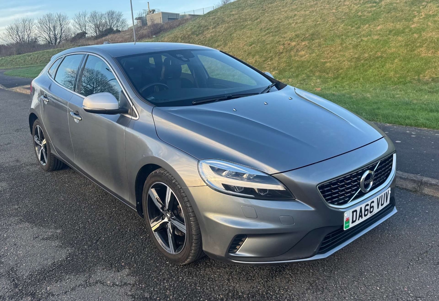 Used Volvo V40 2016 for sale - 76919871: Photo 1