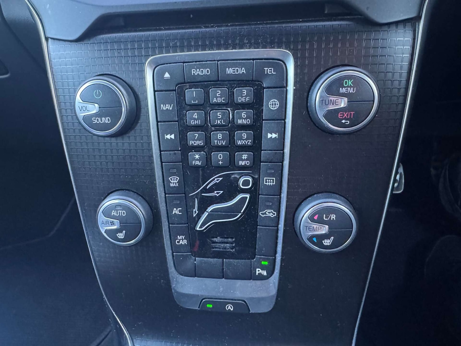 Used Volvo V40 2016 for sale - 76919871: Photo 12