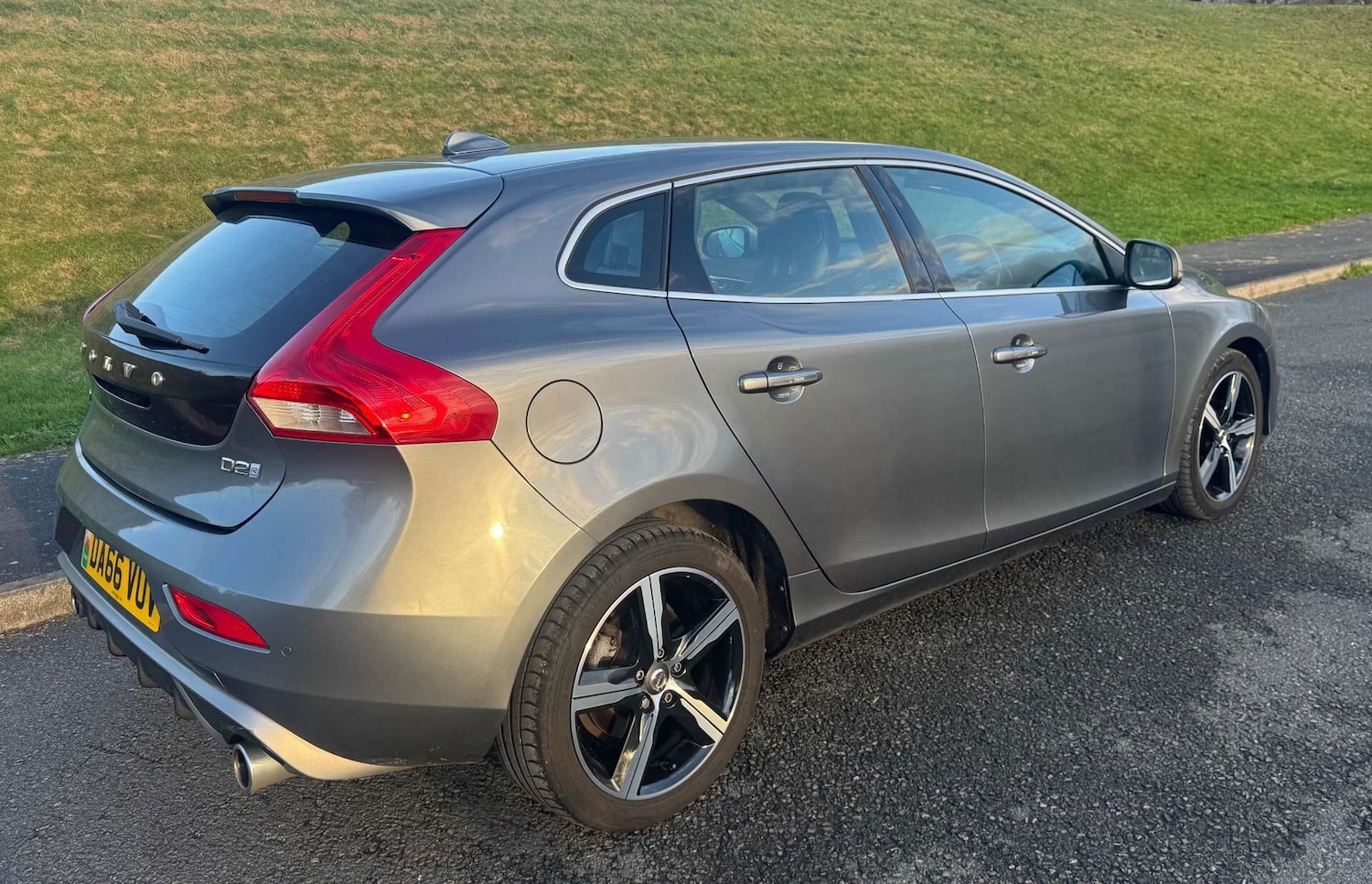 Used Volvo V40 2016 for sale - 76919871: Photo 4