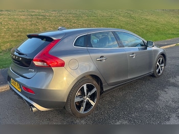 Used Volvo V40 2016 for sale - 76919871: Photo