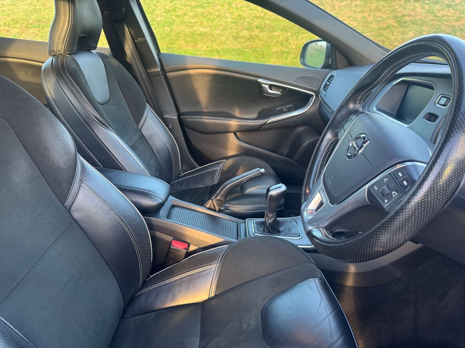 Used Volvo V40 2016 for sale - 76919871: Photo 6