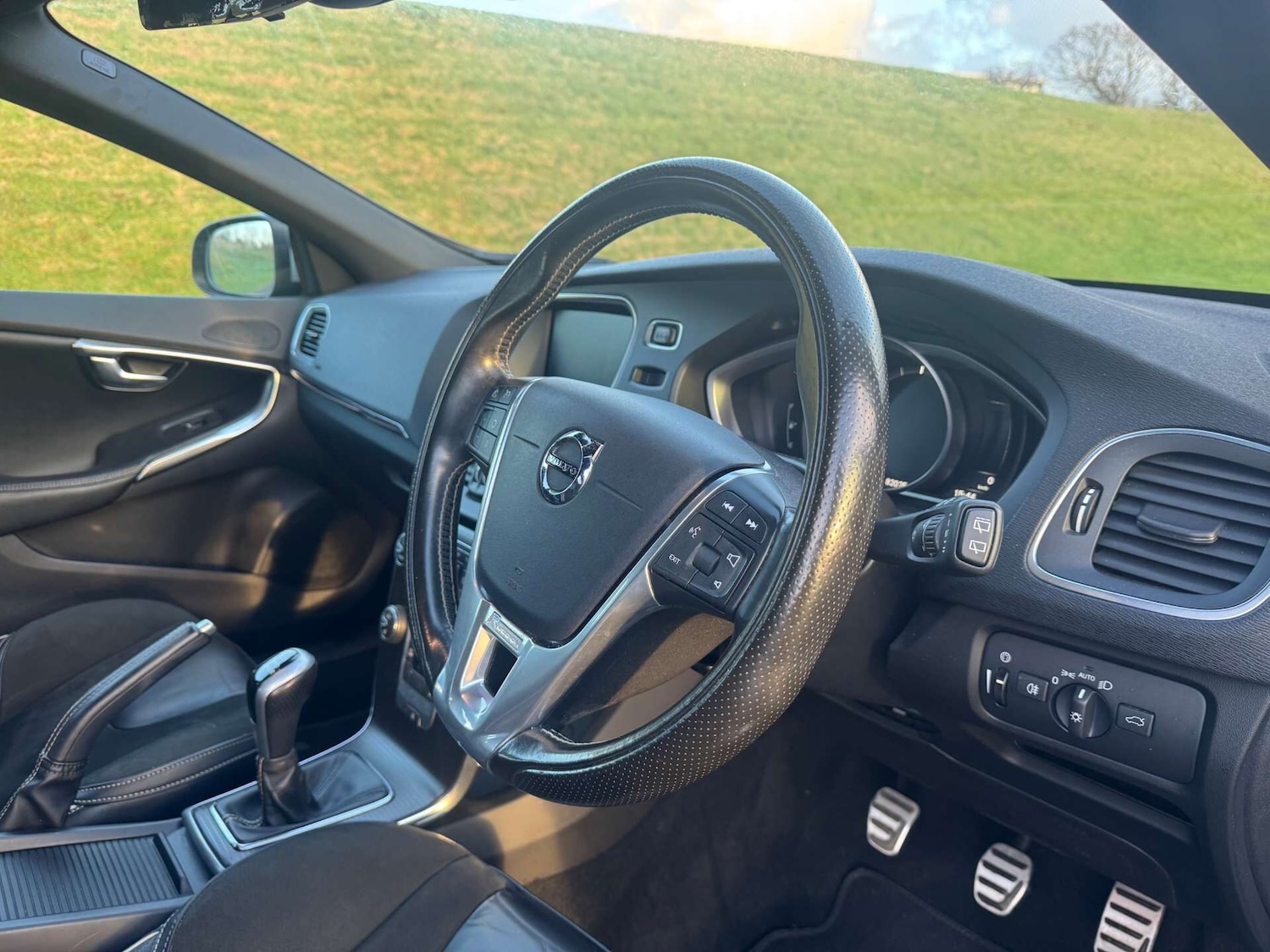 Used Volvo V40 2016 for sale - 76919871: Photo 7