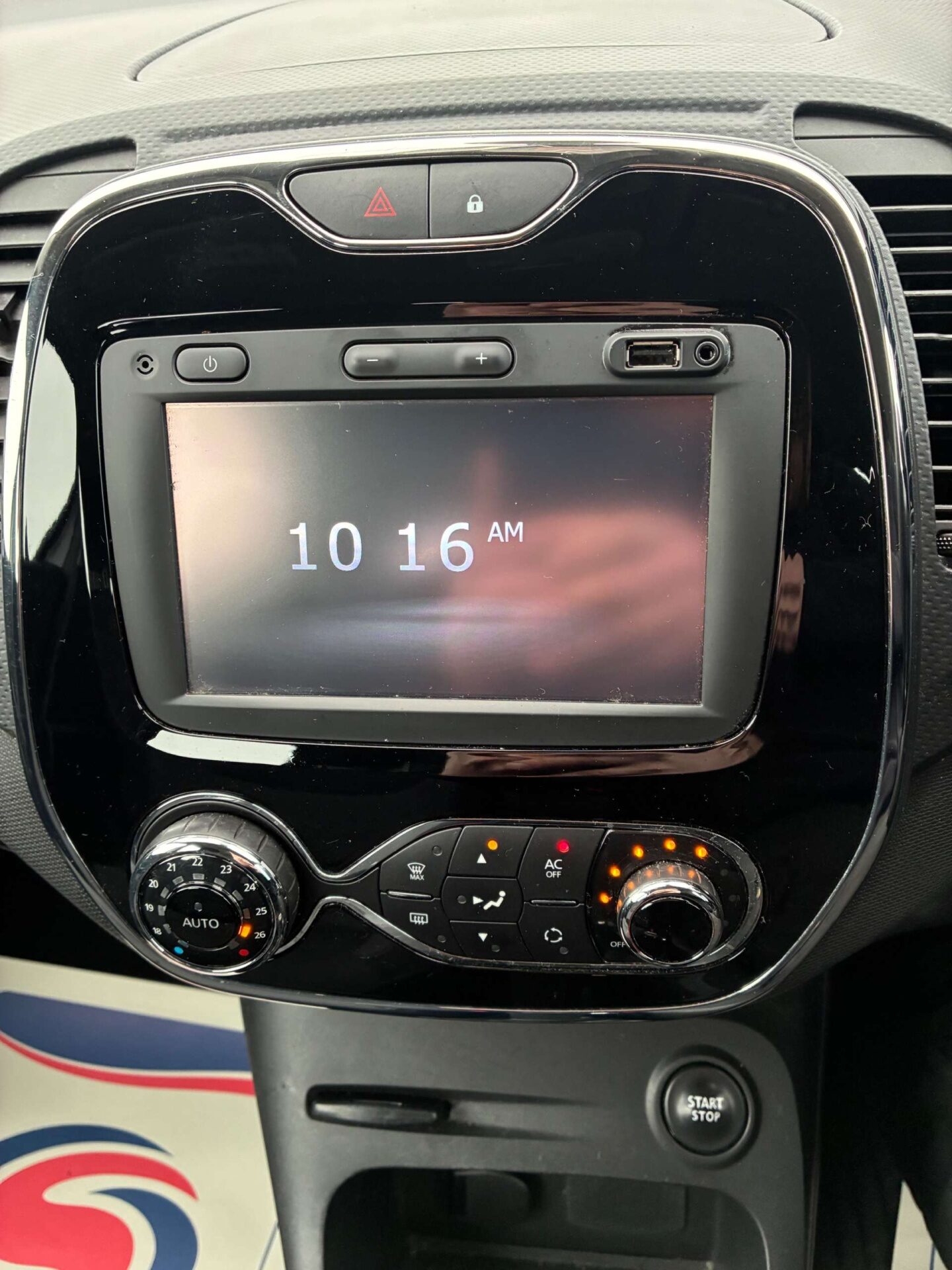 Used Renault Captur 2015 for sale - 78210135: Photo 10