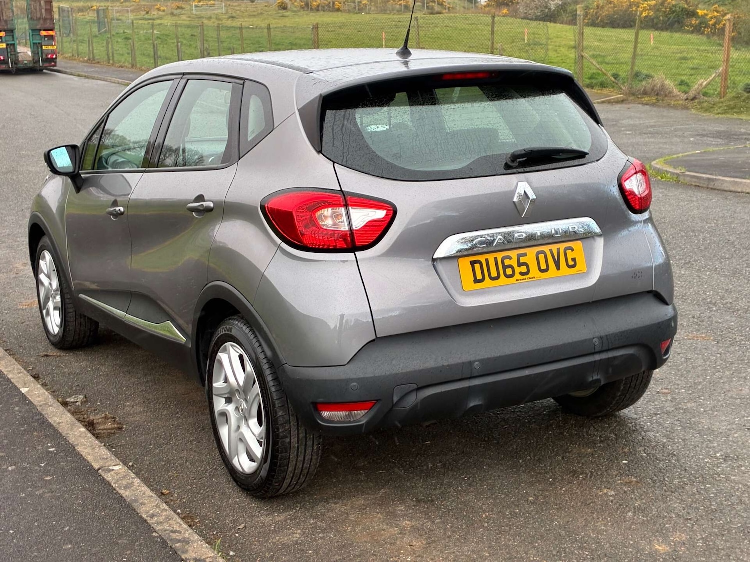 Used Renault Captur 2015 for sale - 78210135: Photo 2
