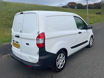 Used Ford Transit Courier 2020 for sale - 76106780: Photo