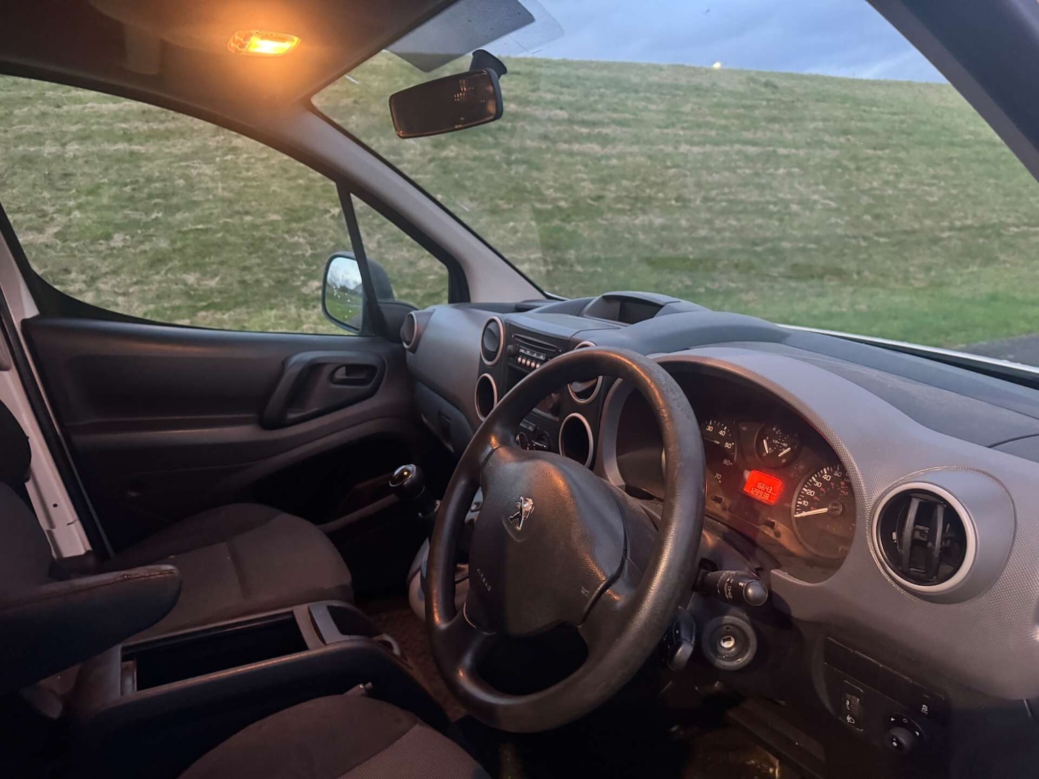 Used Peugeot Partner 2018 for sale - 76922789: Photo 9