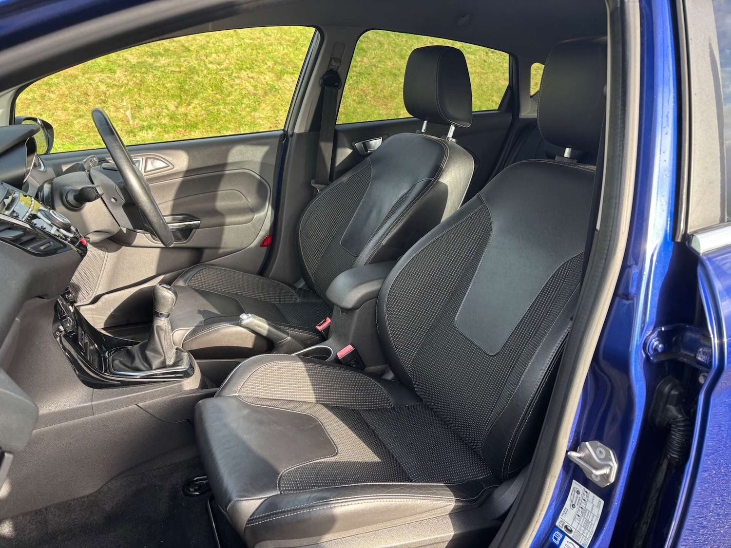 Used Ford Fiesta 2015 for sale - 76879537: Photo 13