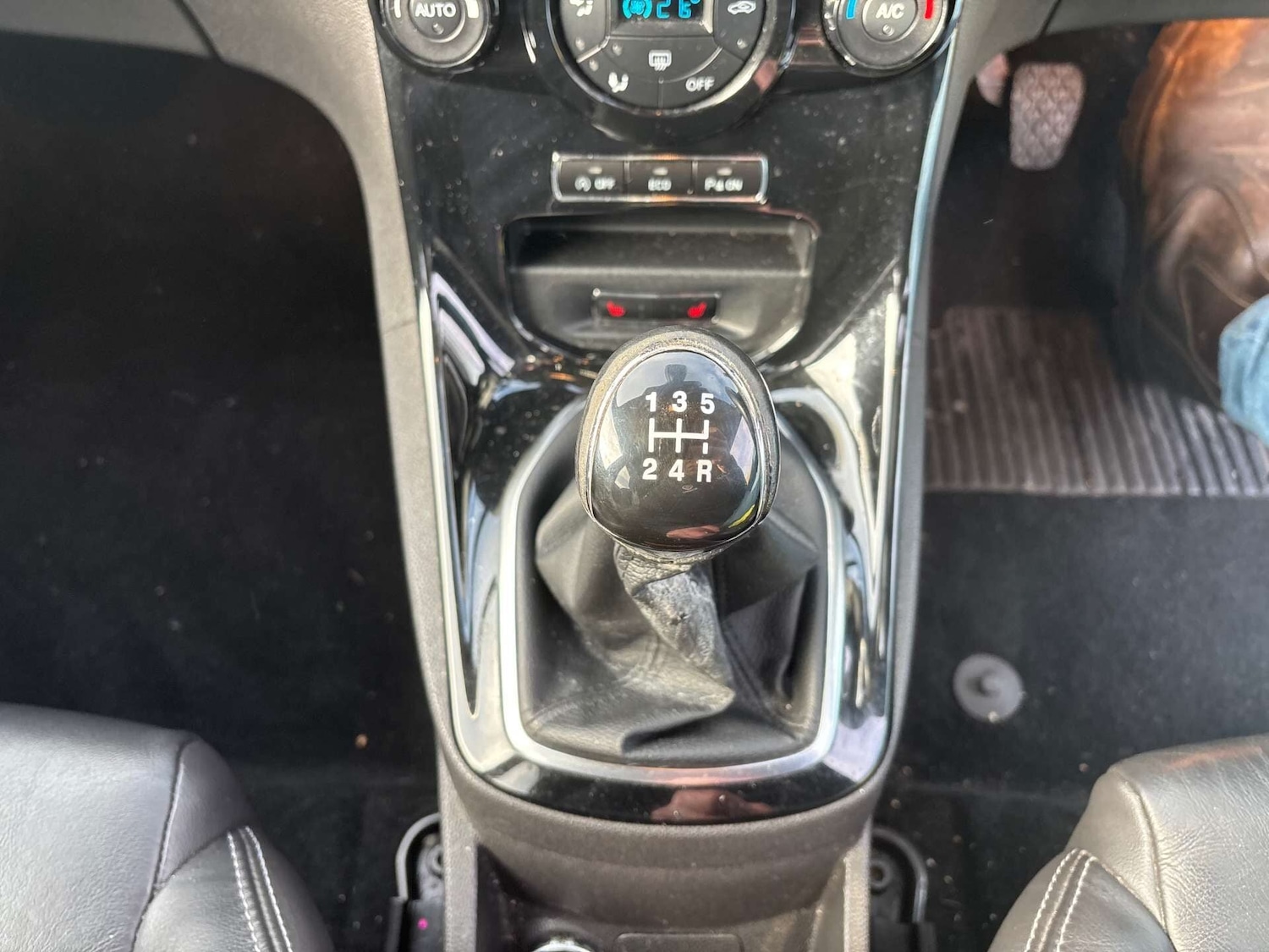 Used Ford Fiesta 2015 for sale - 76879537: Photo 17