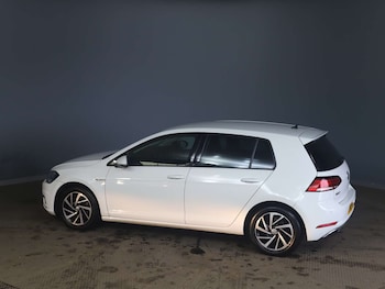 Used Volkswagen Golf 2019 for sale - 77873498: Photo