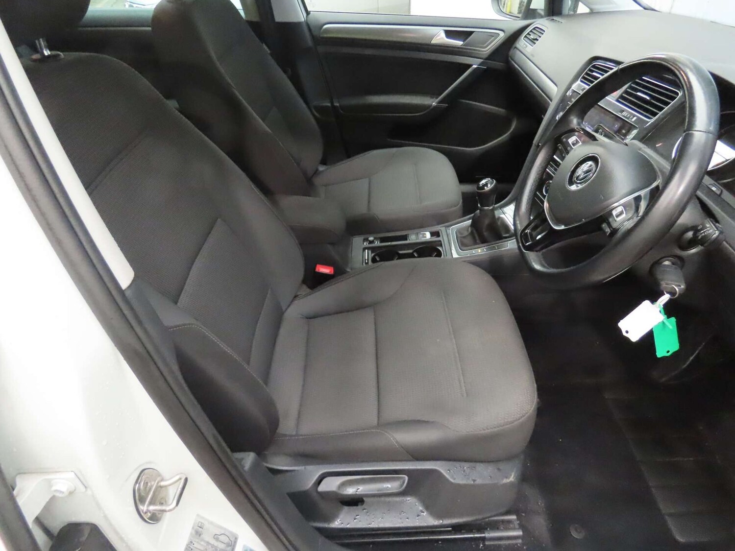 Used Volkswagen Golf 2019 for sale - 77873498: Photo 6