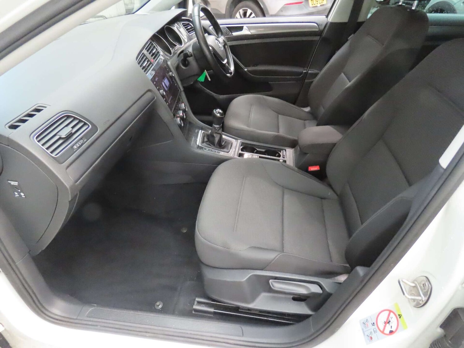 Used Volkswagen Golf 2019 for sale - 77873498: Photo 7