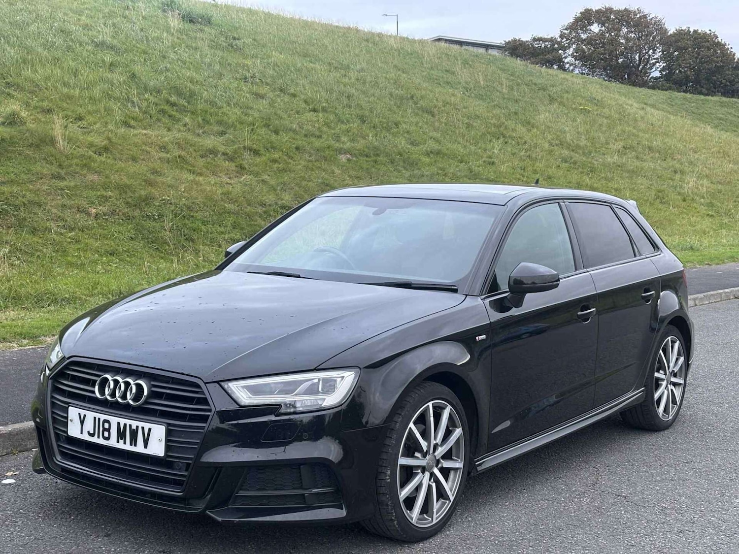 Used Audi A3 2018 for sale - 76236482: Photo 2