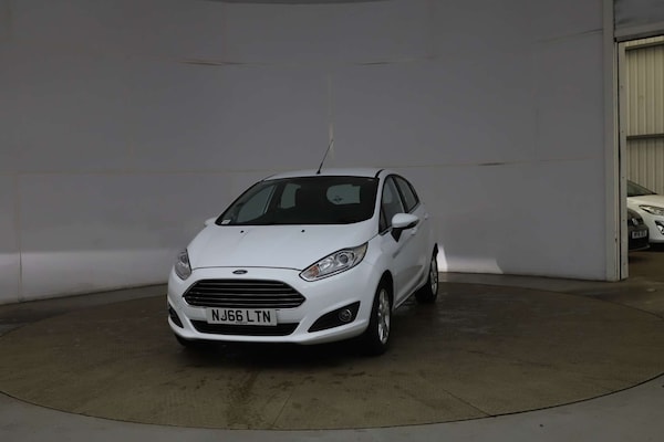 Used Ford Fiesta 2016 for sale - 76301206: Photo 2
