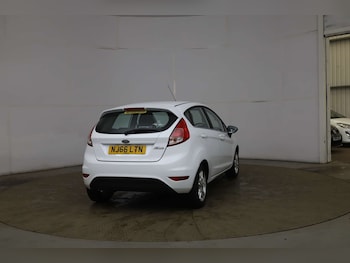 Used Ford Fiesta 2016 for sale - 76301206: Photo 4