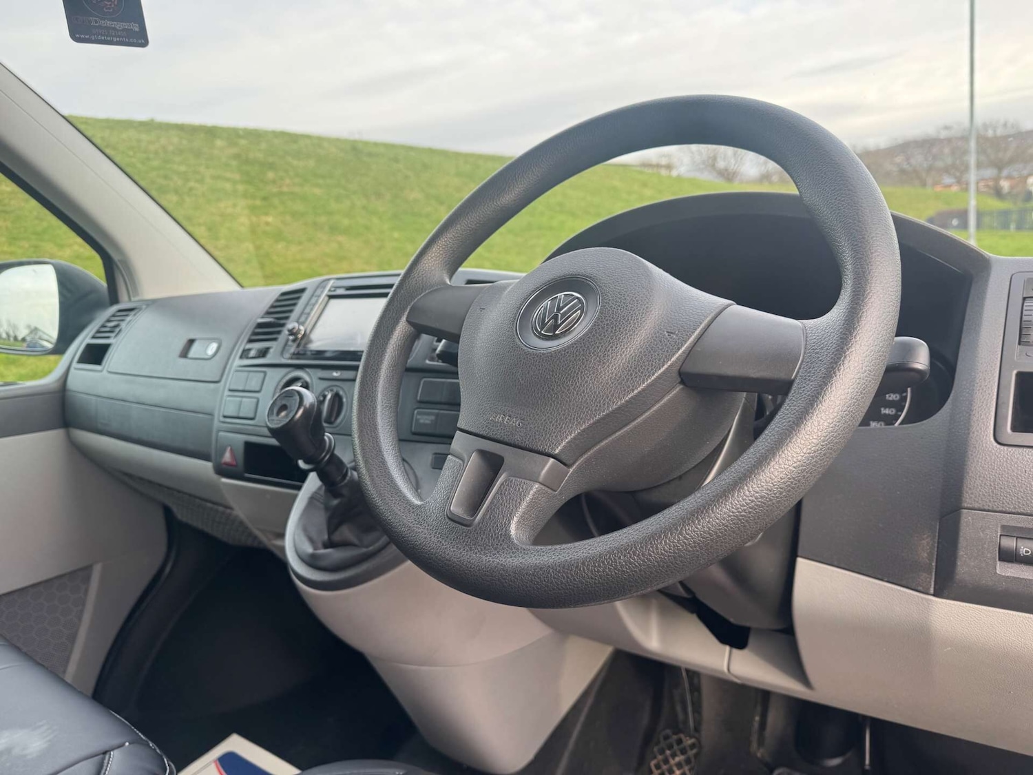 Used Volkswagen Transporter 2015 for sale - 77701000: Photo 9