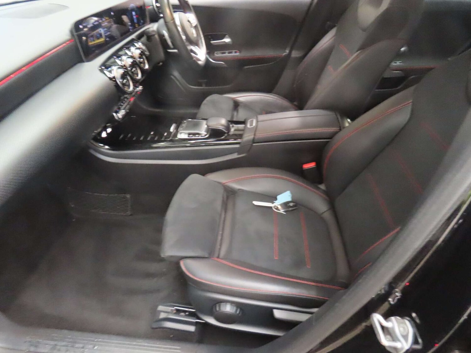 Used Mercedes-Benz A-Class 2018 for sale - 77195240: Photo 11