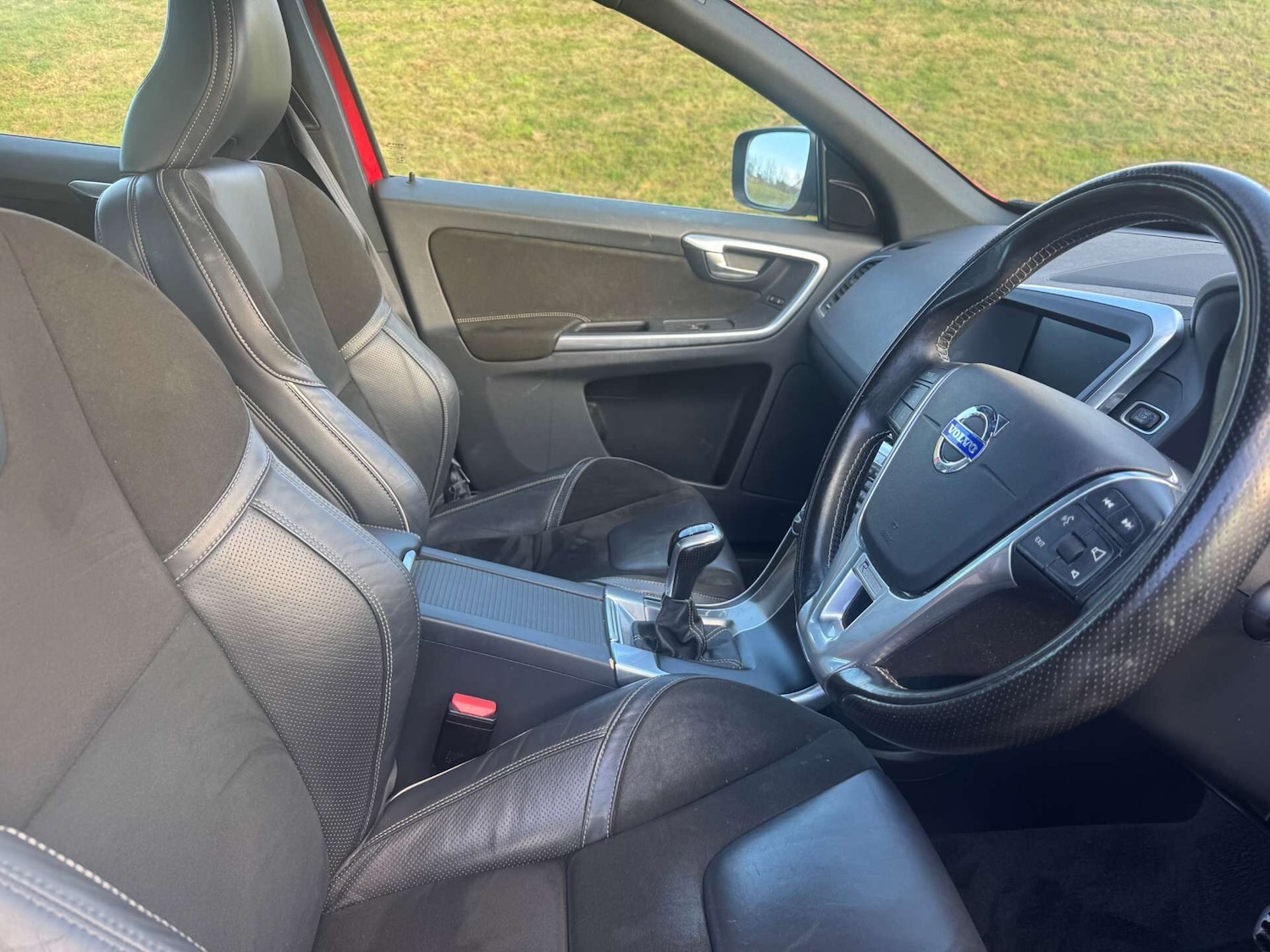 Used Volvo XC60 2016 for sale - 76526979: Photo 6