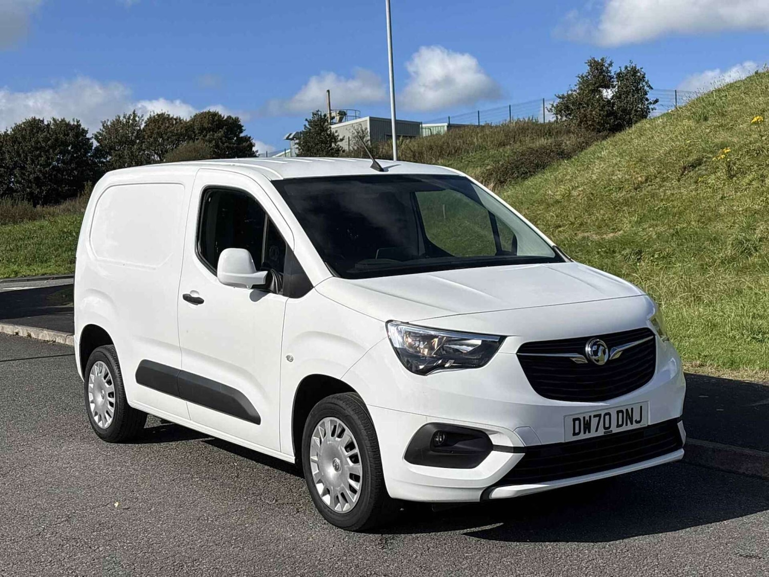 Used Vauxhall Combo 2021 for sale - 75683776: Photo 1