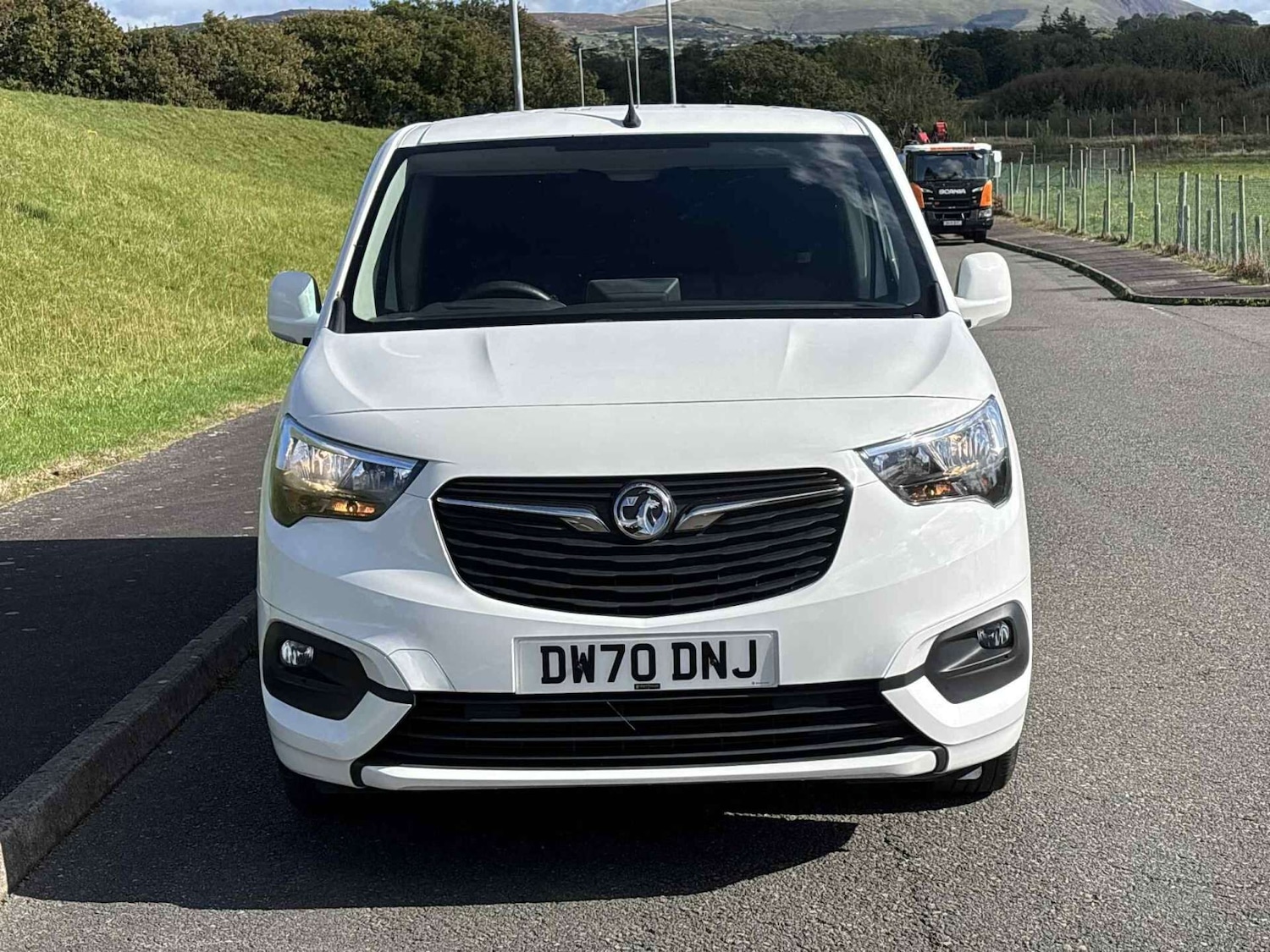 Used Vauxhall Combo 2021 for sale - 75683776: Photo 2