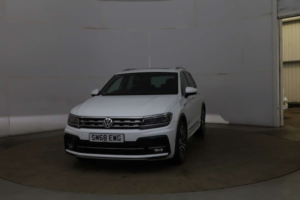 Used Volkswagen Tiguan 2018 for sale - 76301205: Photo 2