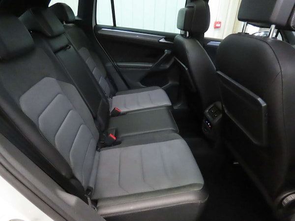 Used Volkswagen Tiguan 2018 for sale - 76301205: Photo 8