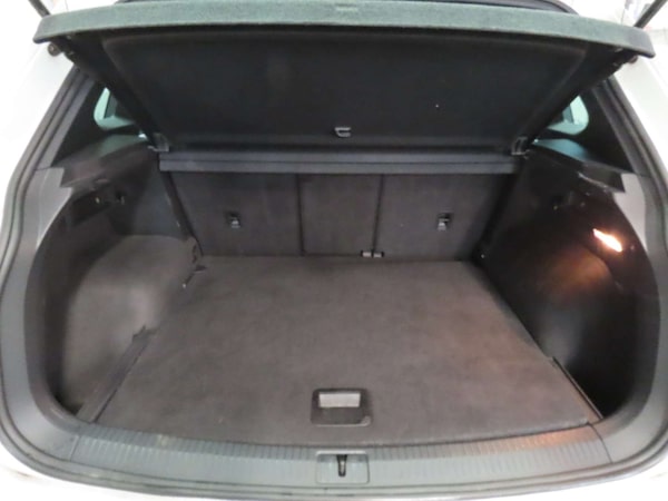 Used Volkswagen Tiguan 2018 for sale - 76301205: Photo 9