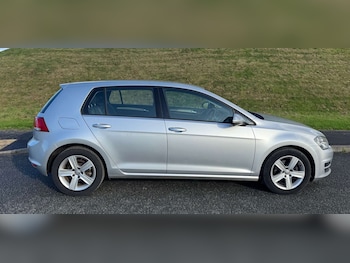 Used Volkswagen Golf 2015 for sale - 76631165: Photo