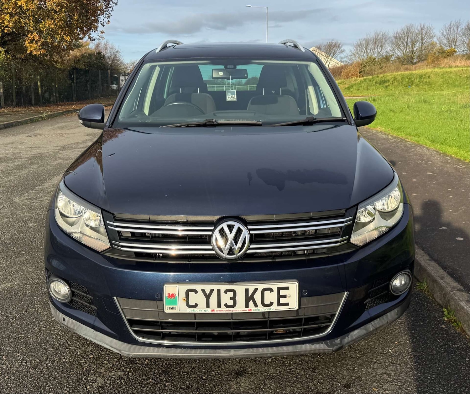 Used Volkswagen Tiguan 2013 for sale - 76504610: Photo 2