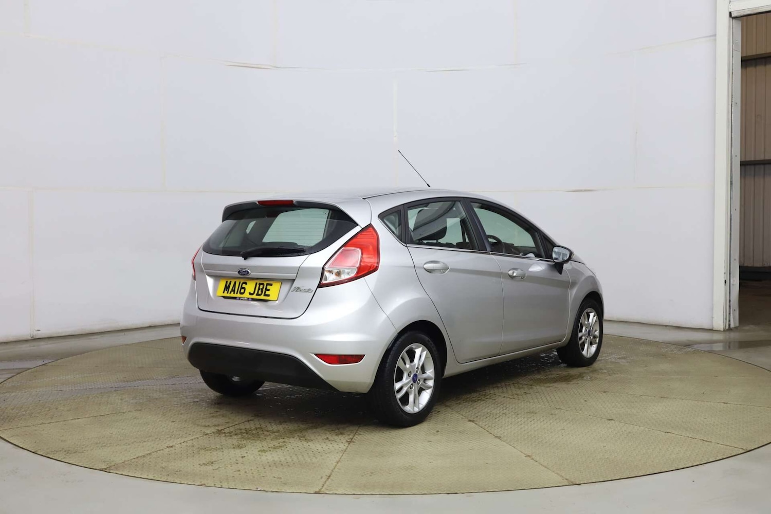 Used Ford Fiesta 2016 for sale - 77530442: Photo 4