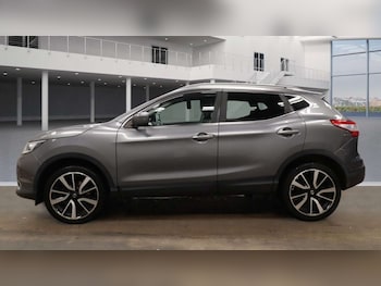 Used Nissan Qashqai 2015 for sale - 77530456: Photo