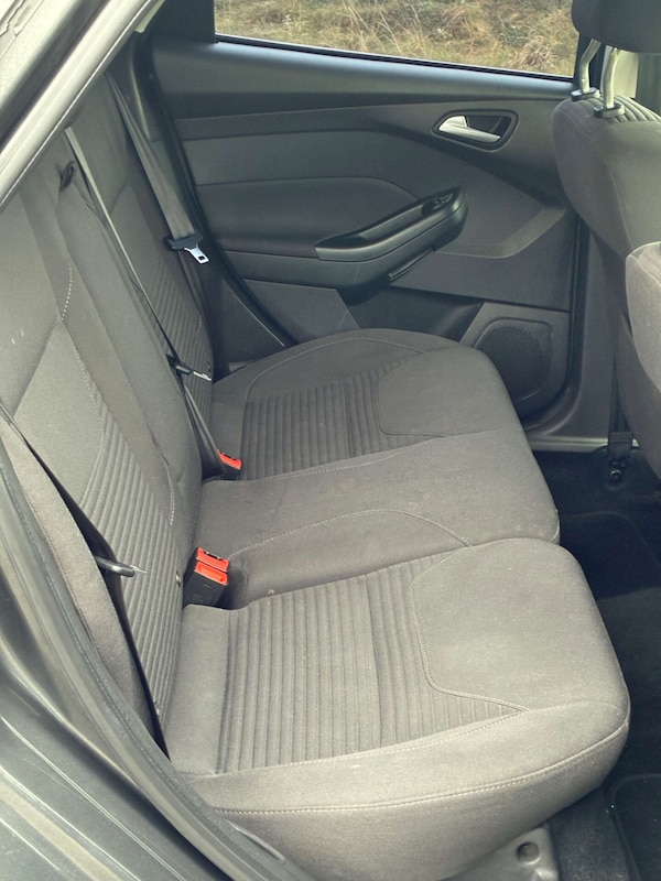 Used Ford Focus 2015 for sale - 76205823: Photo 9