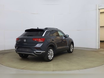 Used Volkswagen T-Roc 2018 for sale - 78646279: Photo