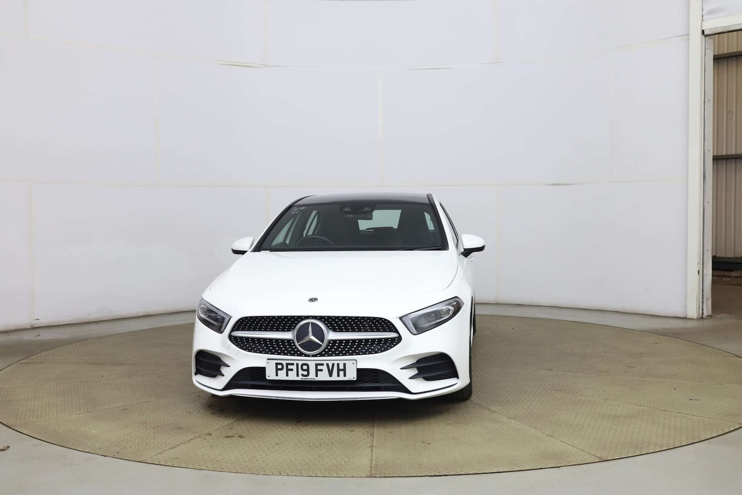 Used Mercedes-Benz A-Class 2019 for sale - 78140211: Photo 2
