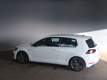 Used Volkswagen Golf 2017 for sale - 77945545: Photo