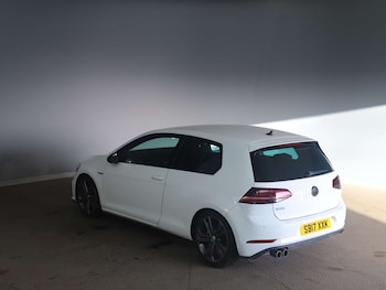 Used Volkswagen Golf 2017 for sale - 77945545: Photo