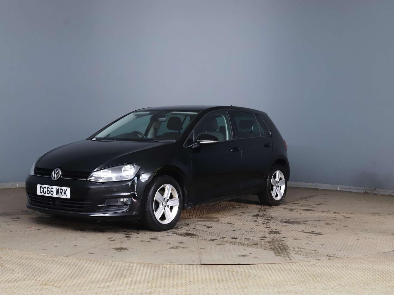 Used Volkswagen Golf 2016 for sale - 77917391: Photo 3