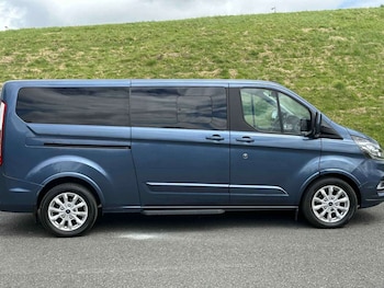 Used Ford Tourneo Custom 2019 for sale - 75425647: Photo