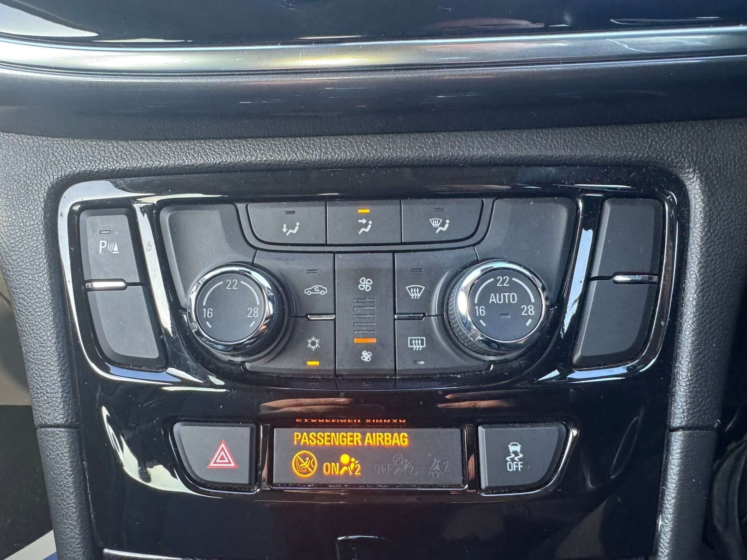 Used Vauxhall Mokka X 2018 for sale - 76288718: Photo 10
