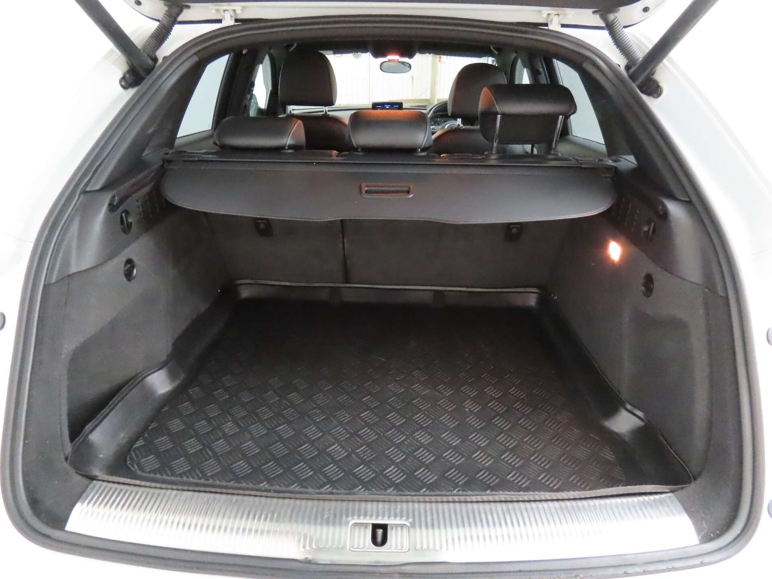 Used Audi Q3 2015 for sale - 76961684: Photo 12