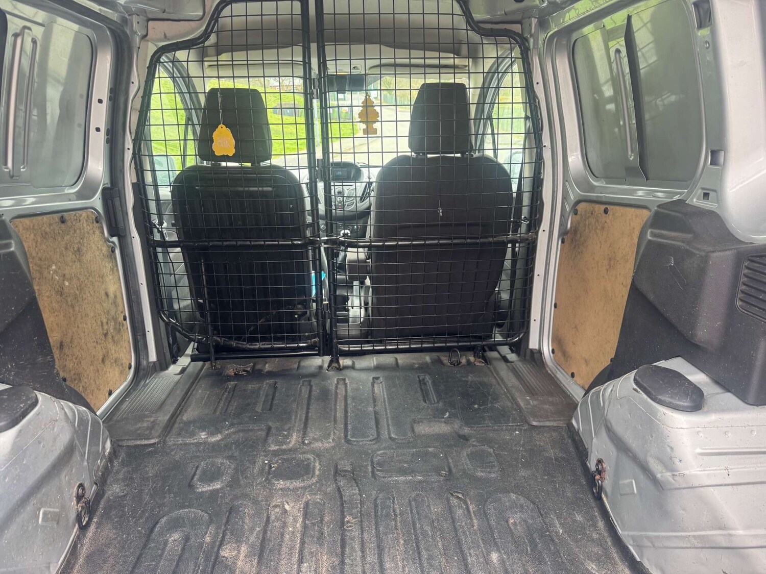 Used Ford Transit Courier 2014 for sale - 77985011: Photo 10
