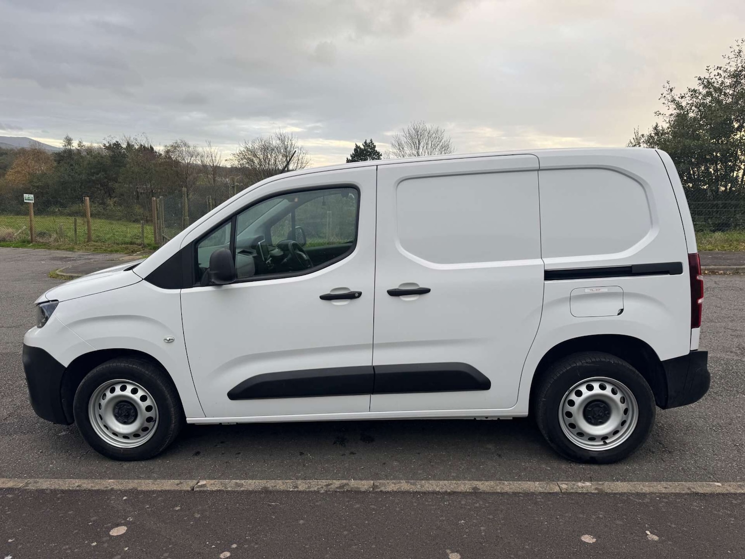 Used Peugeot Partner 2024 for sale - 76392375: Photo 7