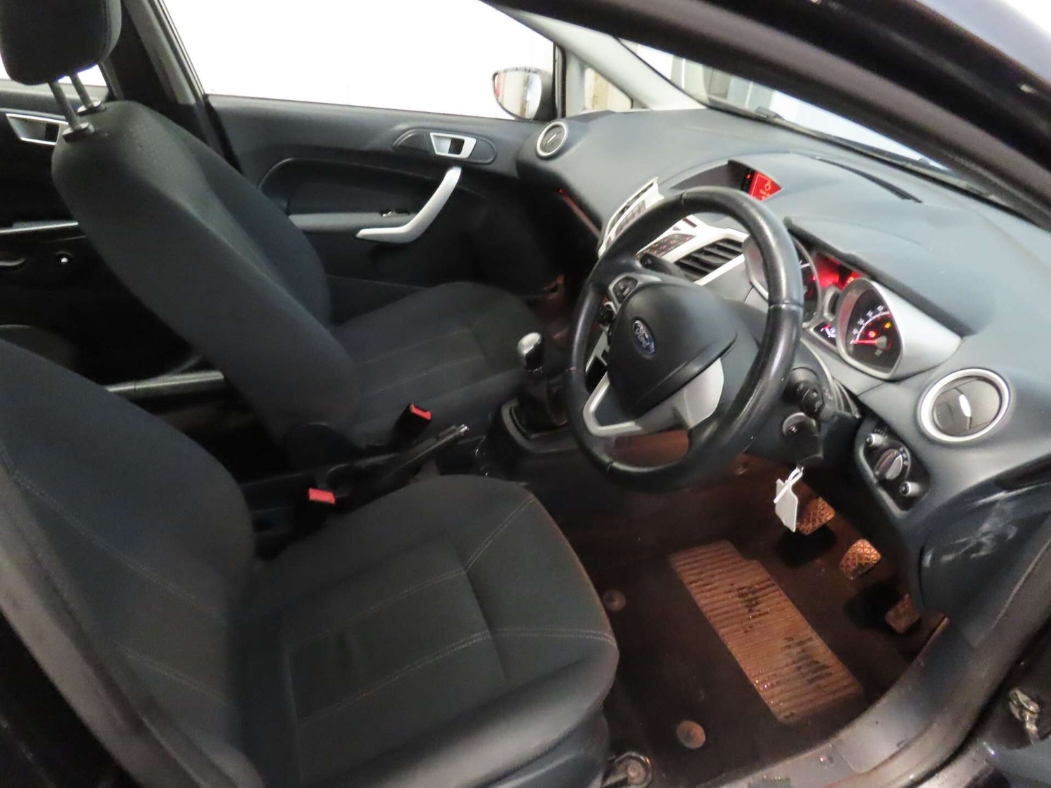 Used Ford Fiesta 2012 for sale - 76476867: Photo 9