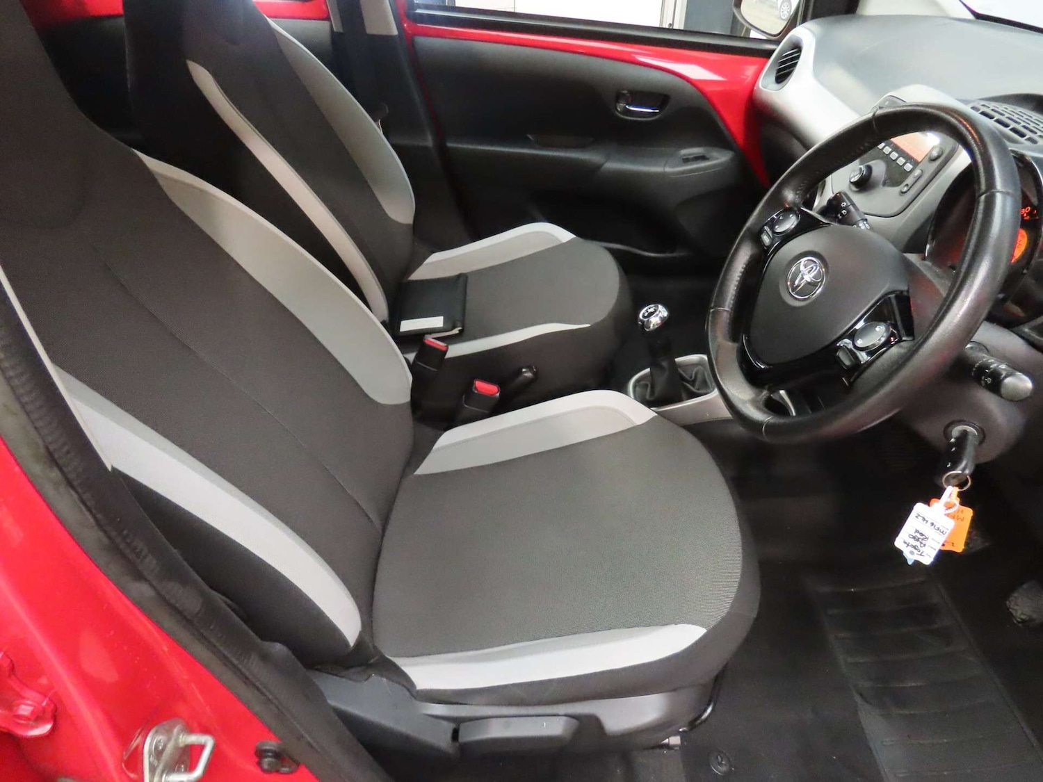 Used Toyota AYGO 2016 for sale - 77605403: Photo 7