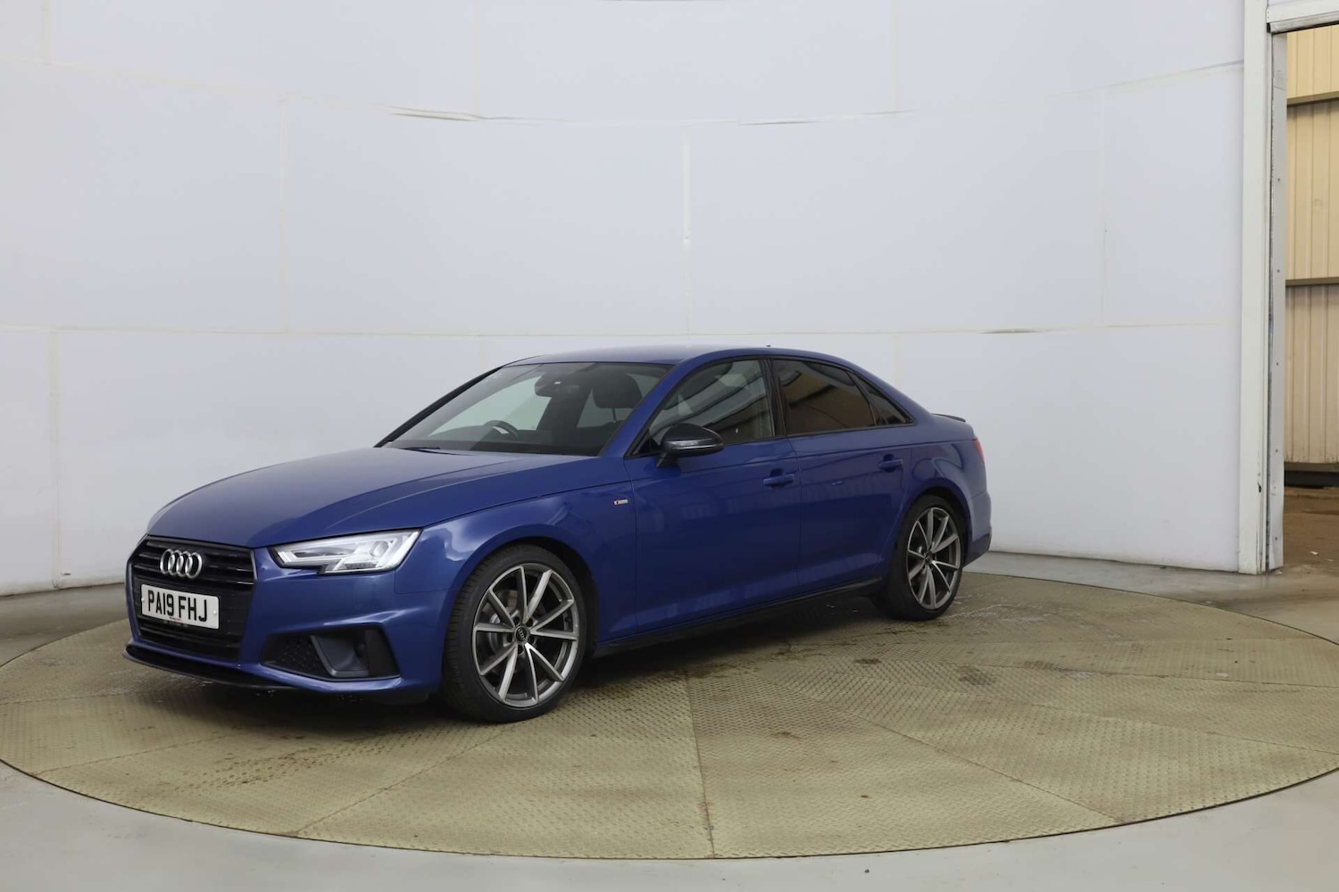 Used Audi A4 2019 for sale - 77864728: Photo 3