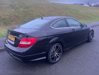 Used Mercedes-Benz C Class 2015 for sale - 77100056: Photo