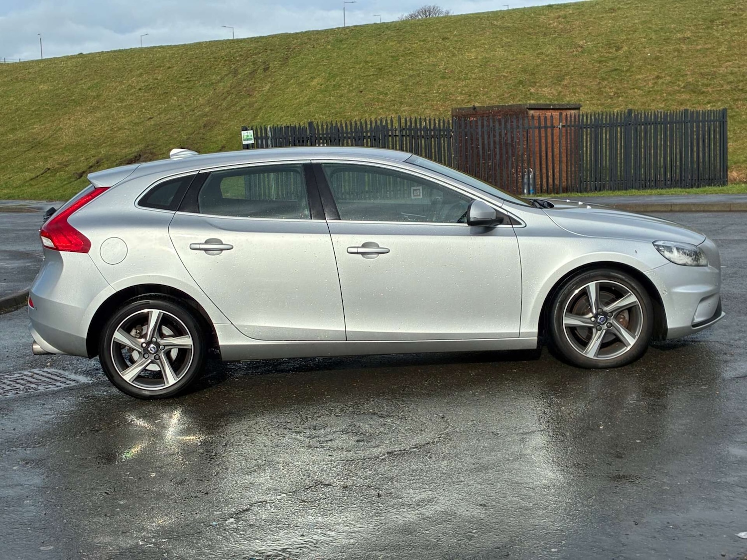 Used Volvo V40 2016 for sale - 77482662: Photo 3